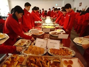 우선은, 아침의 배 고시라에